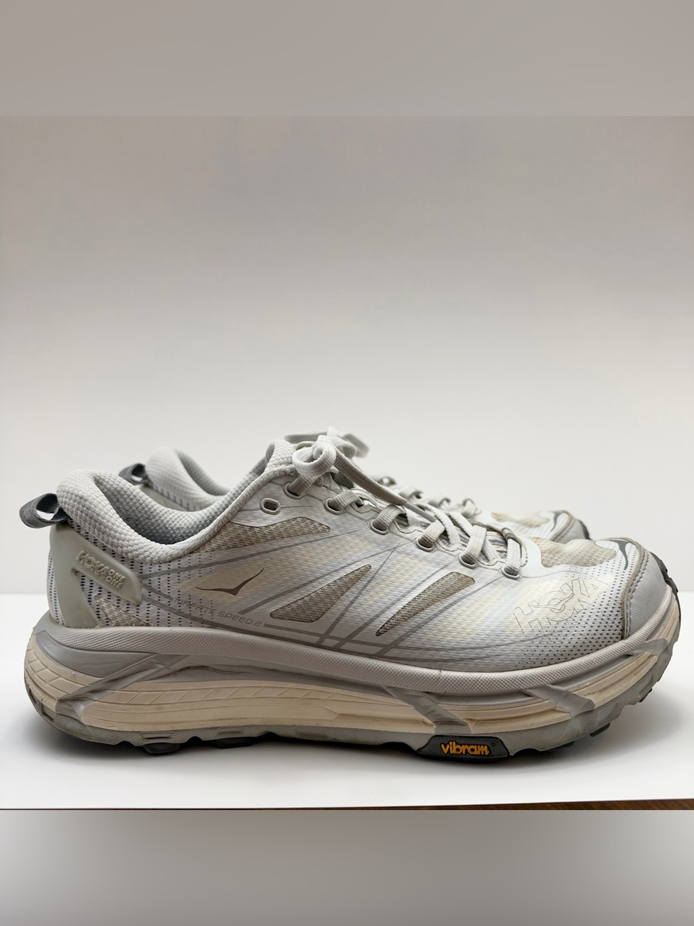 Hoka One One Mafate Speed 2 Light Gray and White Sneakers 9.5M